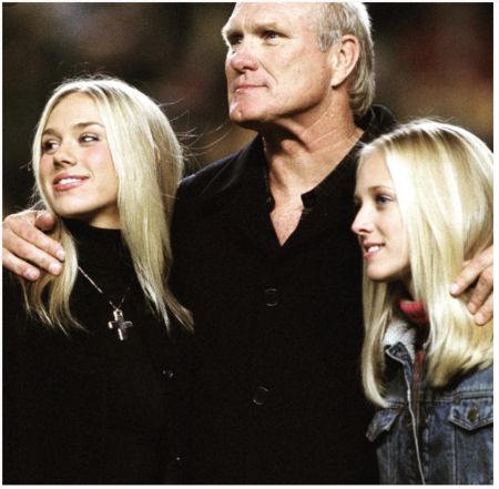 Terry Bradshaw with his daughters Rachel and Erin Bradshaw.